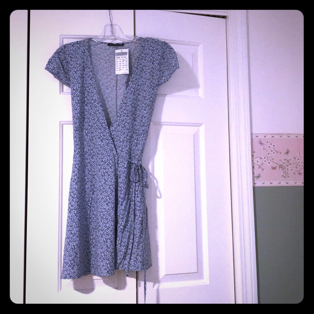 Brandy Melville Robbie dress
